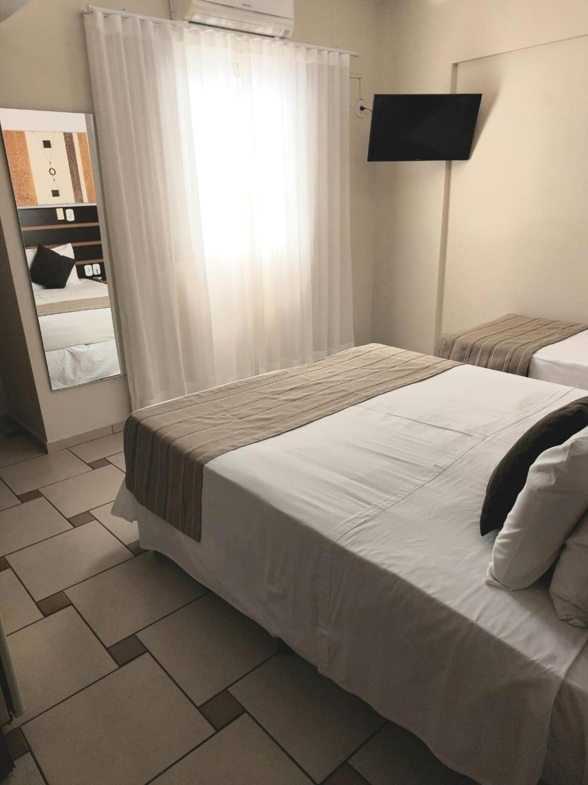 Hotel Ferraz بوسو أليغري المظهر الخارجي الصورة