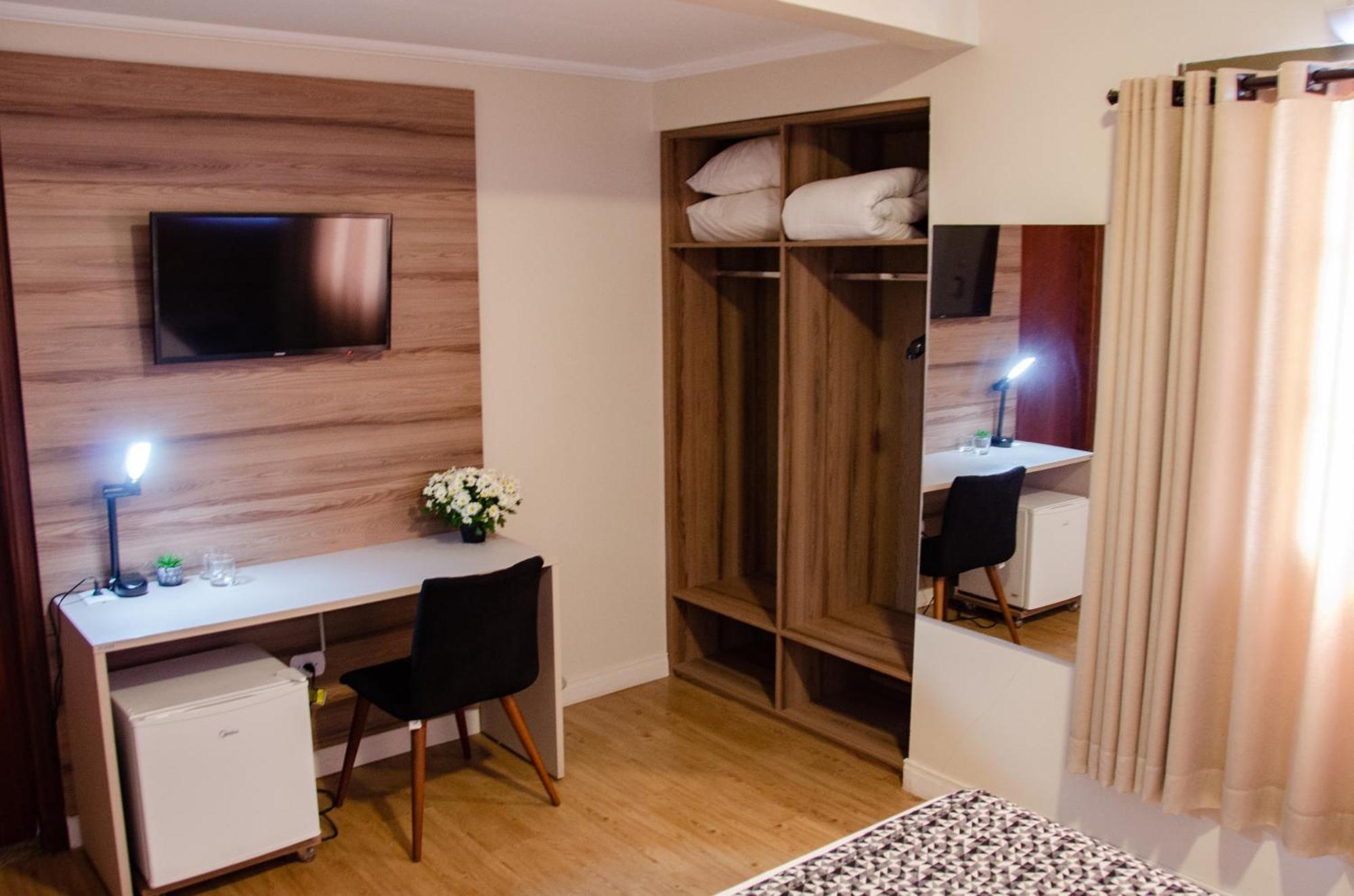 Hotel Ferraz بوسو أليغري المظهر الخارجي الصورة